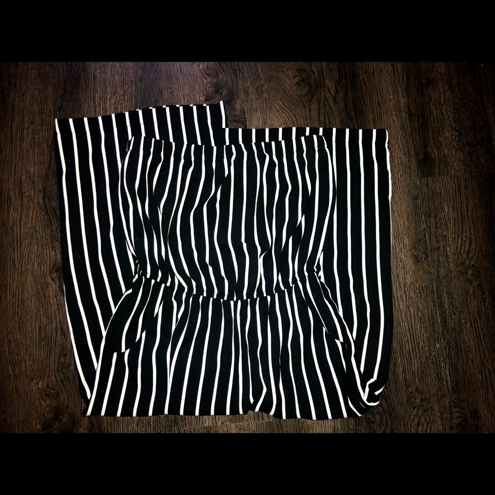 cute one piece. very loose fitting and comfortable